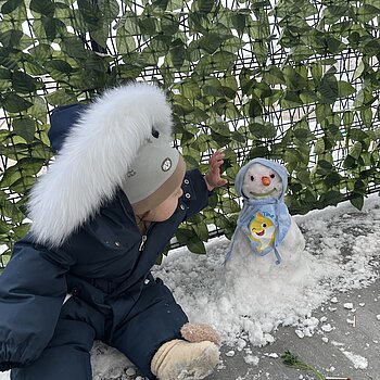 Snjeska pravimo na balkonu da bi ga mogli vidjeti čim se probudimo🙂