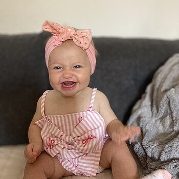 👶🏻